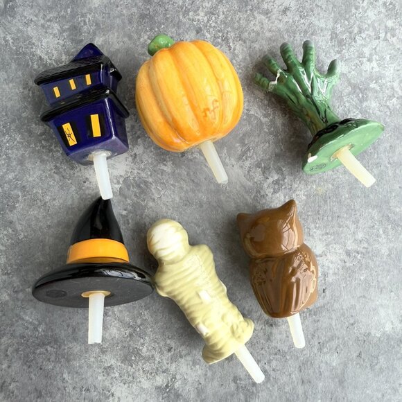 11 NORA FLEMING Minis Lot + Storage Display Box Christmas Halloween Zombie Hand - Picture 7 of 10